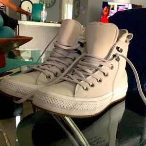 Convers winter shoes 👞